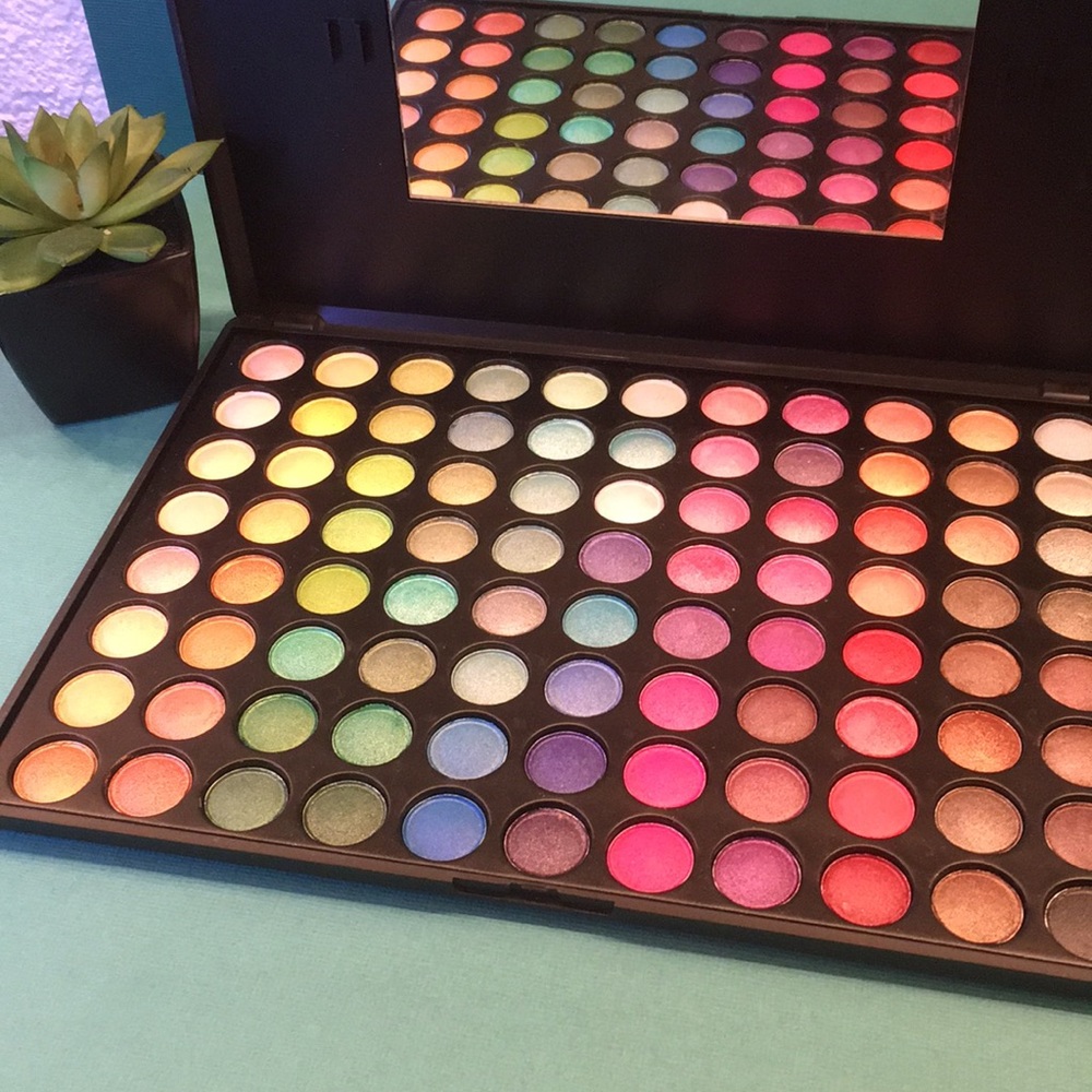 88 ultra shimmer palette